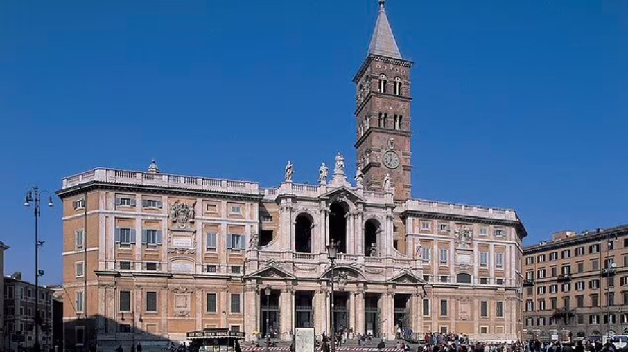 Basílica de Santa Maria Maggiore, no bairro de Esquilino, em Roma Basílica de Santa Maria Maggiore, no bairro de Esquilino, em Roma