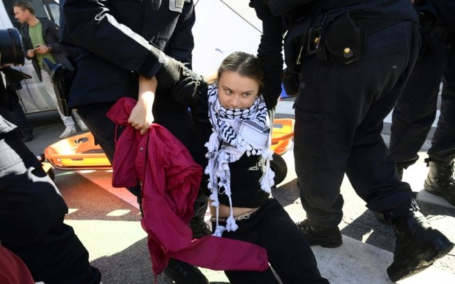 A ativista ambiental sueca Greta Thunberg durante um protesto em Bruxelas, capital da Bélgica, em 5 de outubro de 2024