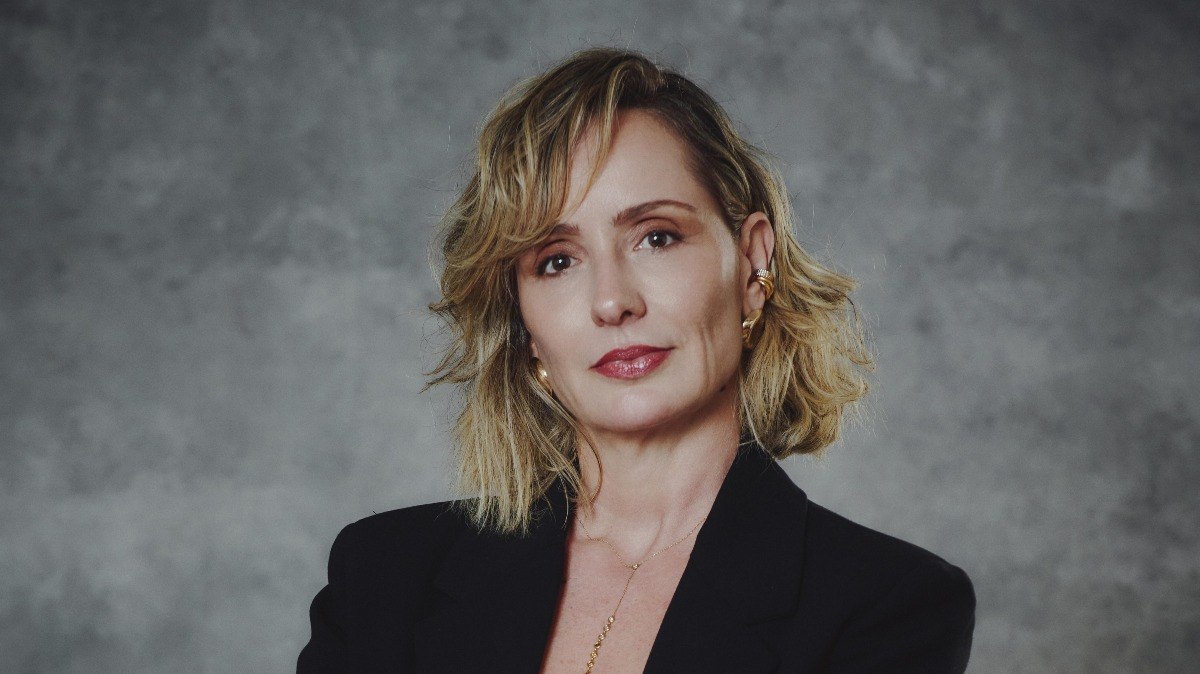 Mulher encontra tesouros medievais durante passeio