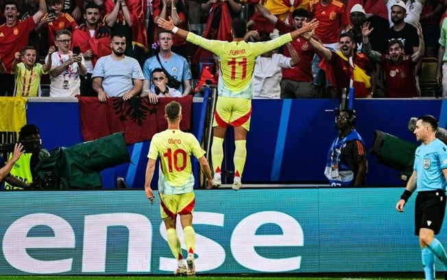 Espanha vence Albânia e avança às oitavas da Eurocopa