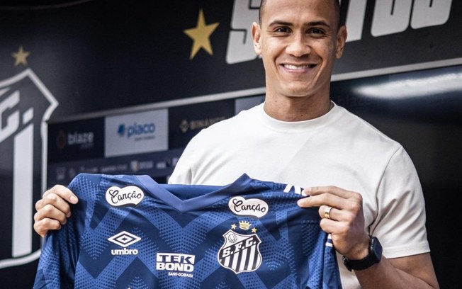 ‘Honra estar no Santos’, fala novo goleiro do clube