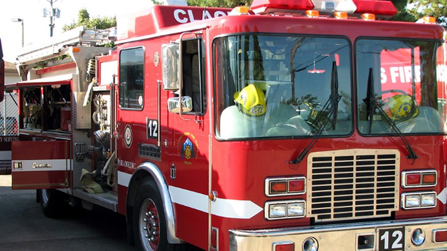 Caminhão do Corpo de Bombeiros nos Estados Unidos Caminhão do Corpo de Bombeiros nos Estados Unidos