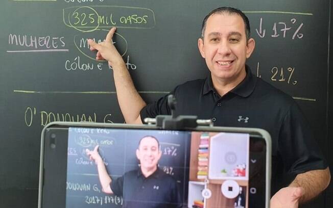 Professor de educação física registra 30 mil alunos em plataforma de ensino