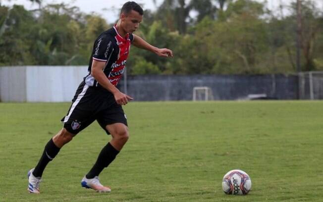Da estreia ao aniversário diferente: Rhuan Martins chega motivado para defender o Joinville na Copinha Da estreia ao aniversário diferente: Rhuan Martins chega motivado para defender o Joinville na Copinha