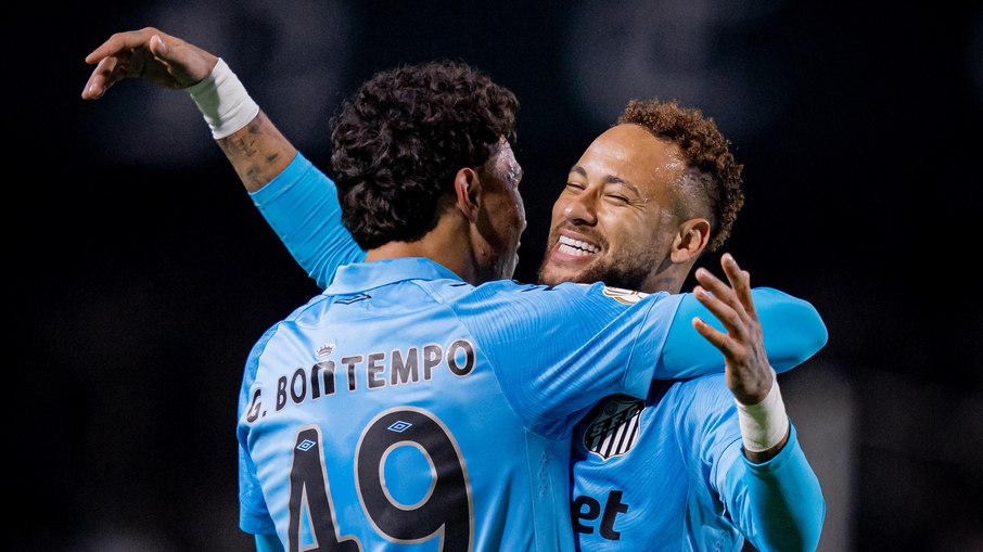Neymar comemora gol do Santos contra o Coritiba Neymar comemora gol do Santos contra o Coritiba