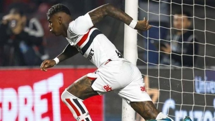 São Paulo deixa o Grêmio no Z4 e encosta no G6 do Brasileirão