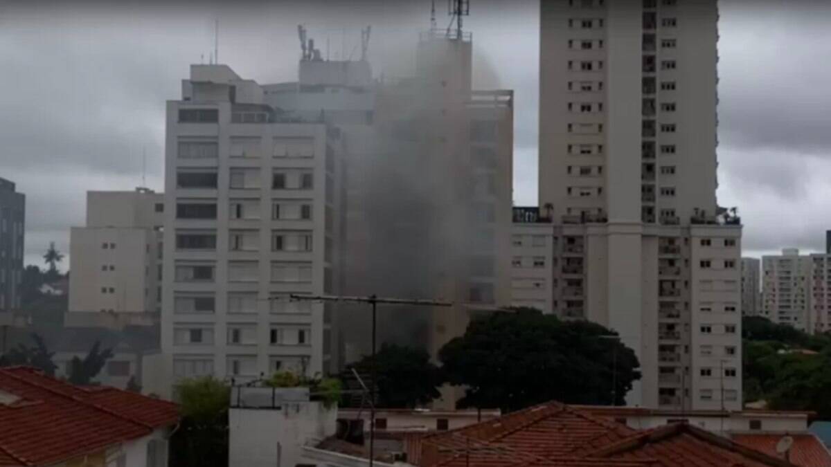 SP: incêndio atinge prédio em Perdizes e deixa vítimas, Brasil
