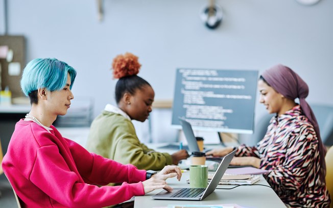 Discriminação marca o dia a dia de LGBTQIAP  no trabalho
