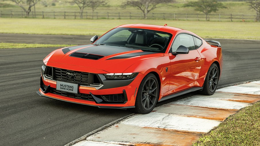 Ford Mustang Dark Horse