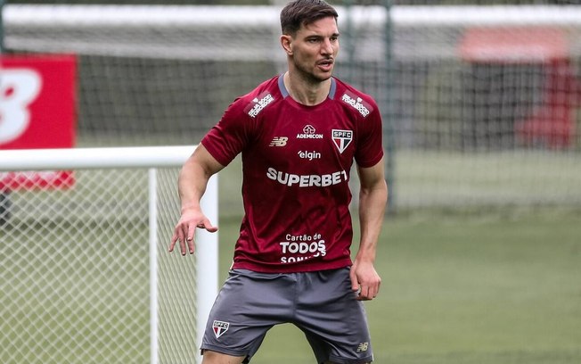 Clube quer reduzir custos e liberar jogadores antes do fim dos contratos