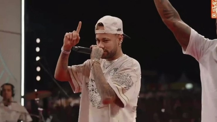 Neymar%20faz%20apelo%20a%20Ancelotti%20em%20show%20de%20pagode%20do%20Thiaguinho