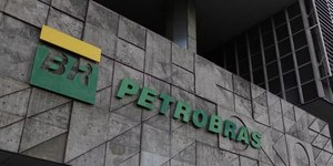 Petrobras reduz preço do querosene de aviação em 14%