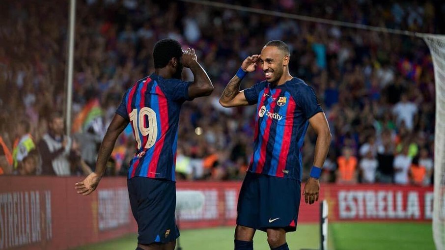Aubameyang irritou torcida do Barcelona com escolha