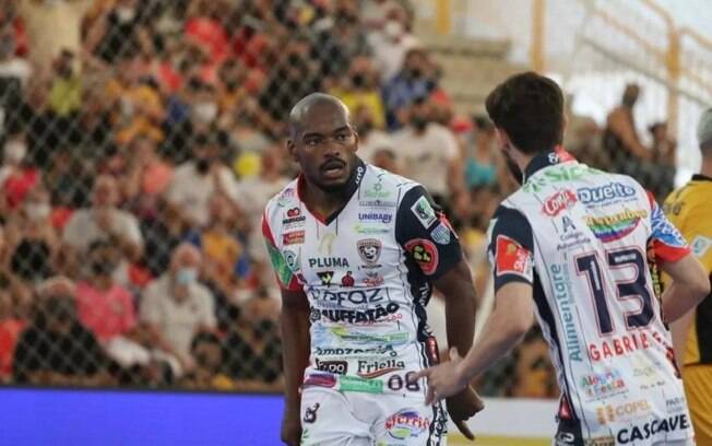 Sorocaba vence Carlos Barbosa e é campeão mundial de futsal