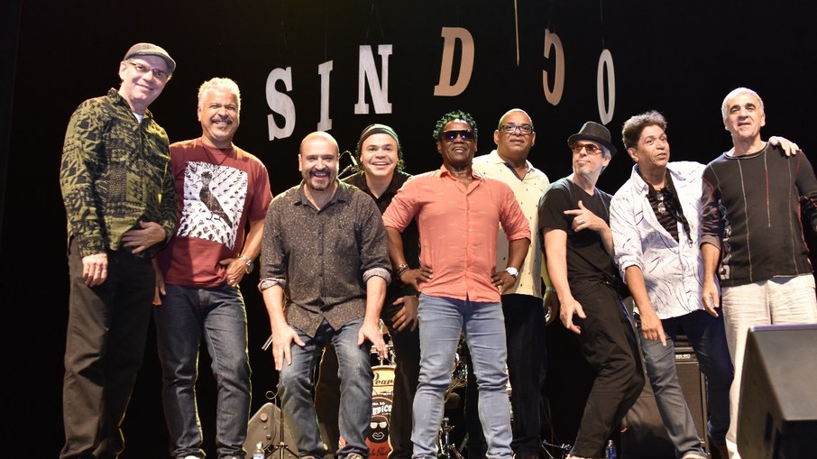 Banda do Síndico, formada por músicos que acompanharam Tim Maia em sua trajetória Banda do Síndico, formada por músicos que acompanharam Tim Maia em sua trajetória