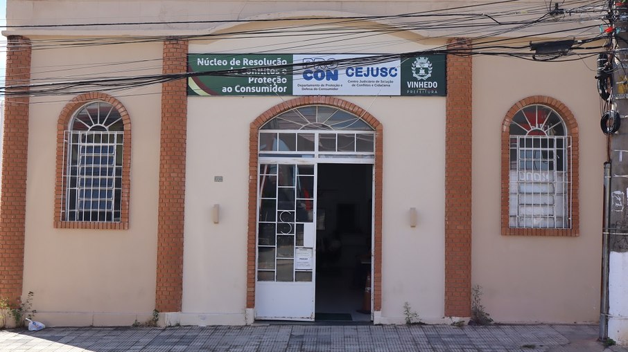 Procon Vinhedo orienta consumidores para o dia dos namorados Procon Vinhedo orienta consumidores para o dia dos namorados
