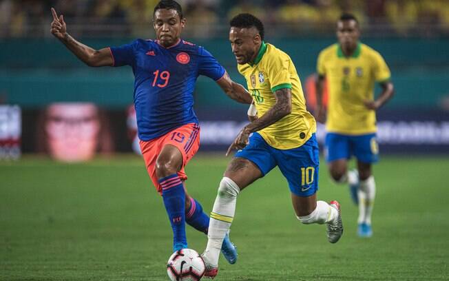 Neymar voltou aos gramados no amistoso do Brasil contra a Colômbia