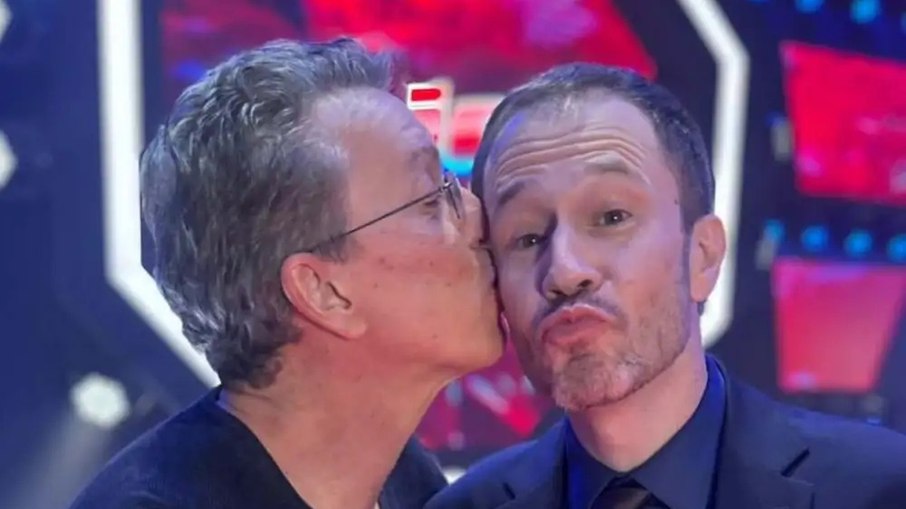 Boninho e Tiago Leifert retomam parceria no The Voice Brasil, agora no SBT Boninho e Tiago Leifert retomam parceria no The Voice Brasil, agora no SBT