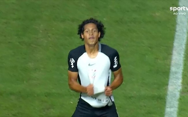Partida ia para os pênaltis, mas Corinthians garantiu a vaga com gol nos acréscimos Partida ia para os pênaltis, mas Corinthians garantiu a vaga com gol nos acréscimos