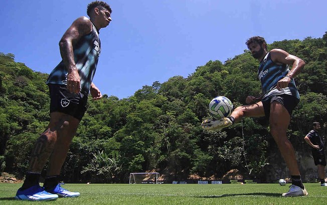 Com adiamento mantido, Botafogo se reapresenta no Lonier Com adiamento mantido, Botafogo se reapresenta no Lonier