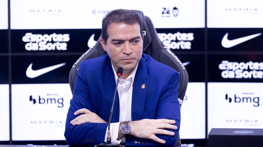 Marcelo Paz abre o jogo sobre possível multa por causa de Memphis
