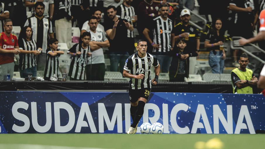 Cuello deu duas assistências na vitória do Galo sobre o Cienciano
