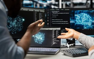 Escola da IA ensina do zero ao avançado e se destaca na internet