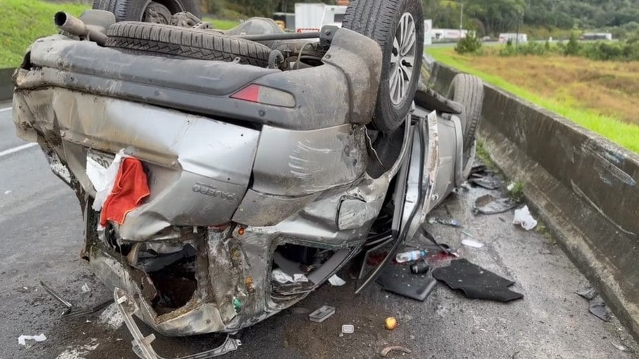 Dunga sofreu acidente de carro no Paraná no último sábado (13)