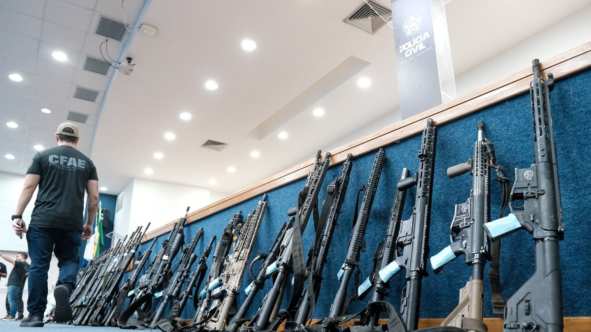 Polícia Civil identificou os modelos dos fuzis apreendidos