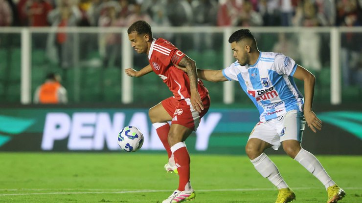 Inter desperdiça 3 pênaltis, mas vence e avança na Copa do Brasil