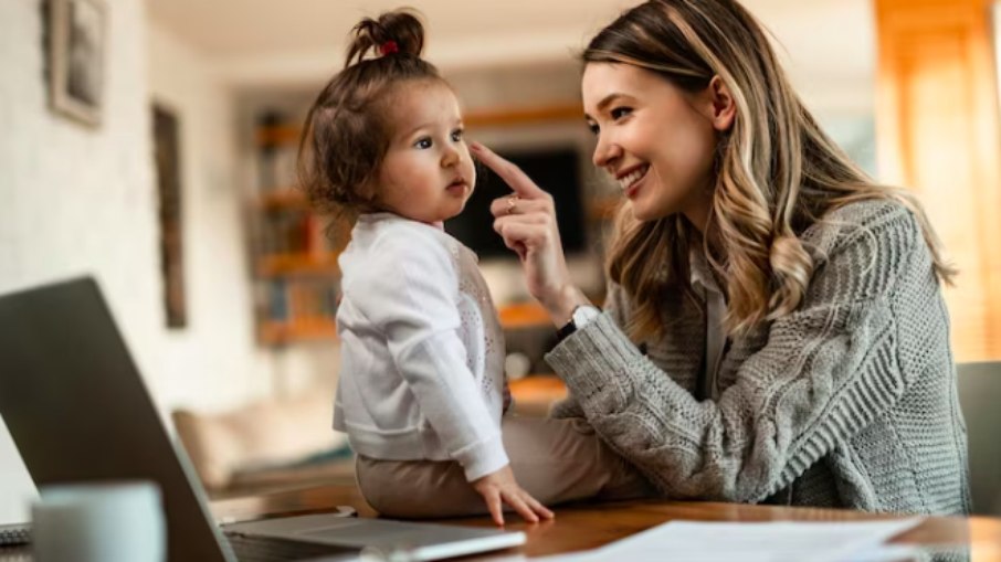 Ser ou não ser mãe, eis a questão para mulheres que  desejam uma carreira sustentável