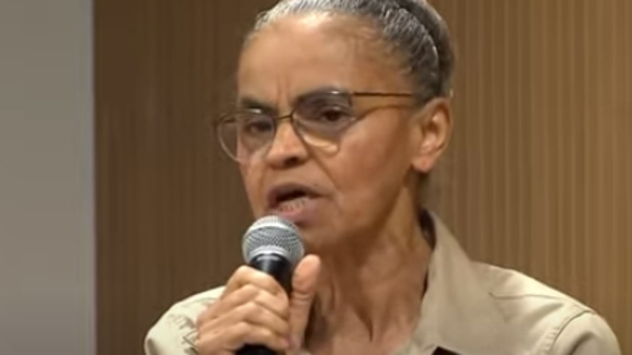 Ministra Marina Silva deu entrevista coletiva nesta sexta-feira (13) sobre incêndios no Amazonas