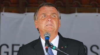 Apoio a Bolsonaro vai para 37% entre quem recebe o Auxílio Brasil
