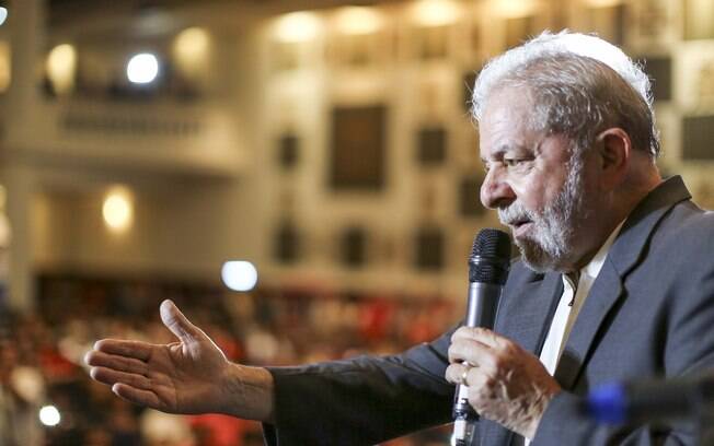 Lula em evento de sindicalistas na Casa de Portugal, em São Paulo