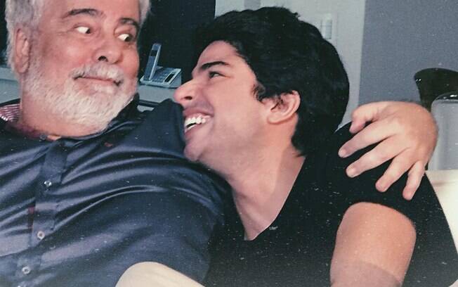 Diego Montez com o pai, Wagner Montes, morto em janeiro por conta de um cÂncer