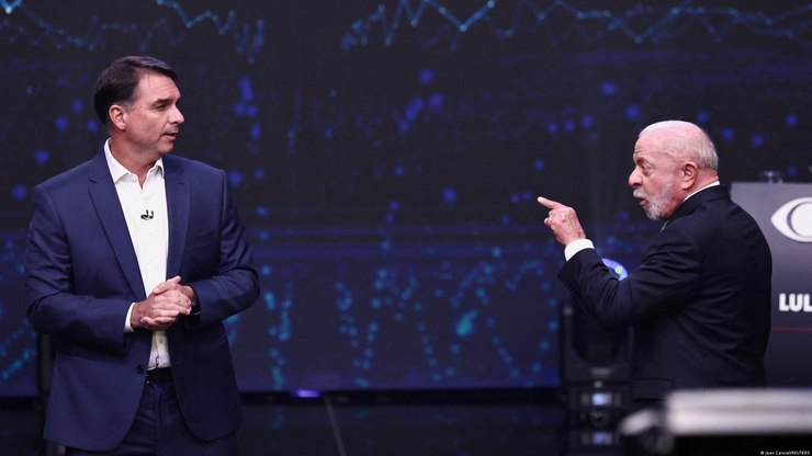 Lula e Flávio Bolsonaro travam debate tenso, marcado por bate-boca e acusações