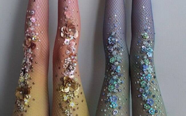 Cada meia calça criada por Lirika Matoshi é inspirada em elementos da natureza e fantasia