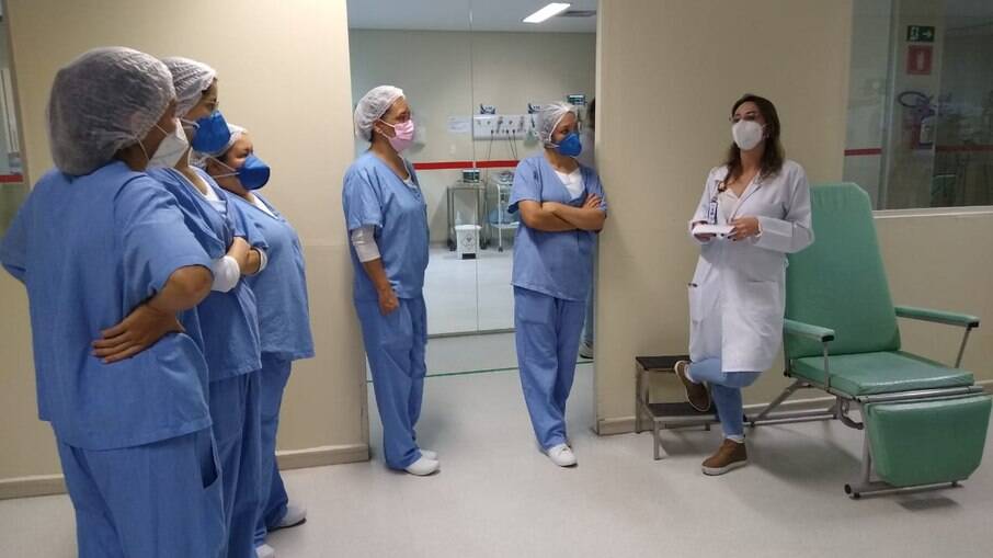 Em roda de conversa, nutricionista explicou que alimentação adequada poder ser grande aliada na recuperação de pacientes. Em roda de conversa, nutricionista explicou que alimentação adequada poder ser grande aliada na recuperação de pacientes.