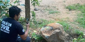 Mulher morre após ser atingida por pedra que caiu de encosta