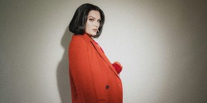 Jessie J revela câncer de mama e anuncia pausa na carreira