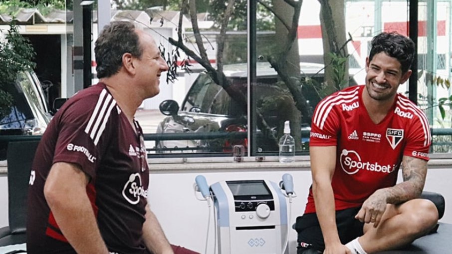 Com Calleri lesionado, São Paulo não descarta contratar Alexandre Pato