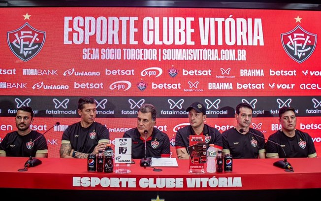 Técnico Thiago Carpini é apresentado oficialmente no Vitória: “tentar resgatar a confiança, a autoestima e relembrar um pouco da capacidade desses atletas”