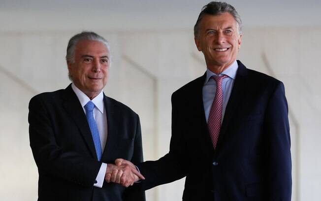 Presidente Michel Temer com o mandatário argentino, Maurício Macri, antes de reunião do Mercosul