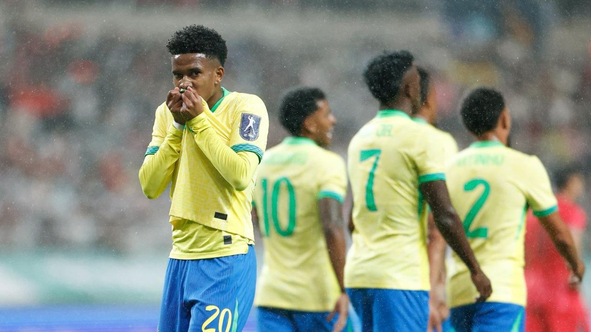 Estêvão aproveita chances, faz 2 e é o artilheiro de Ancelotti