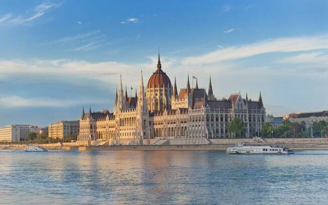 O edifício do Parlamento é uma das grandes atrações de Budapeste