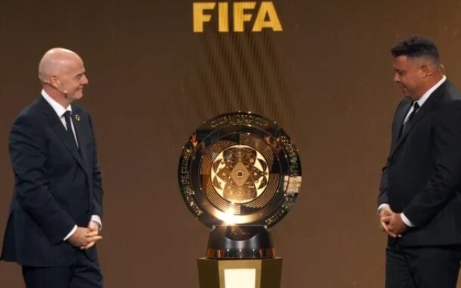 Troféu do Super Mundial de Clubes é apresentado em evento Troféu do Super Mundial de Clubes é apresentado em evento