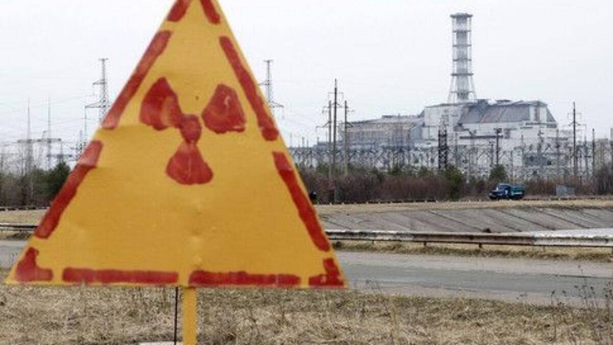 Presidente da Ucrânia diz que russos estão tentando ocupar Chernobyl