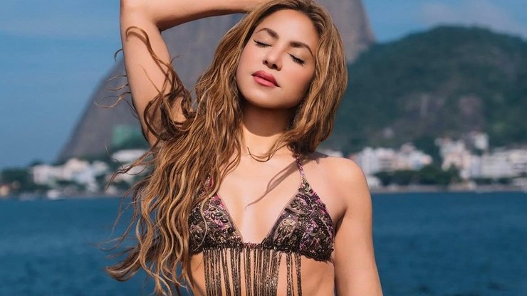 Copacabana vira palco gigante para Shakira