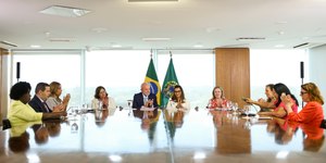 Lei para monitoramento de agressores de mulheres é sancionada	