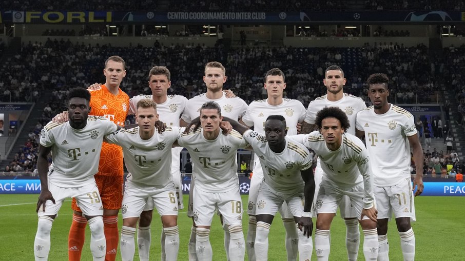 Apesar do momento turbulento, o Bayern estreou com vitória na Champions League